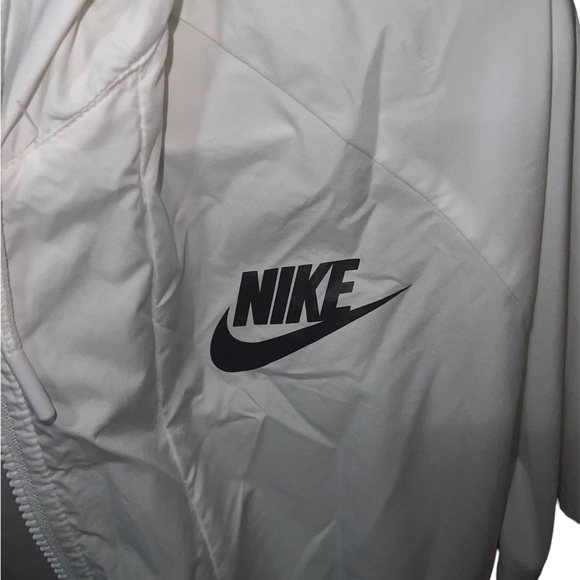 NIKE Windrunner woman’s grey and white windbreaker - Picture 5 of 6